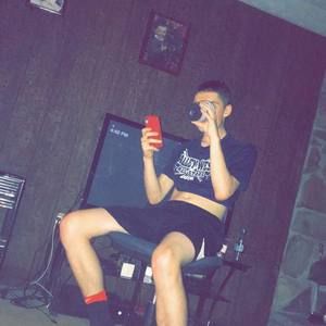 Meet your Posher, Ethan